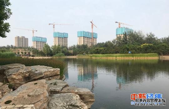 北京一个在建工地 中新经纬 薛宇飞 摄