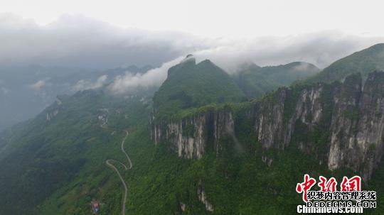 湖北恩施探索全域旅游扶贫 农民吃起“旅游饭”