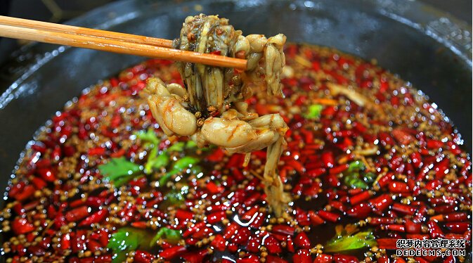 重庆美食风向标：蛙田间三和鱼
