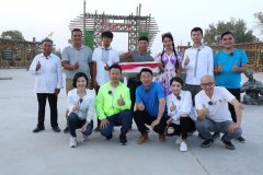 麦迪娜回新疆为扶贫代言