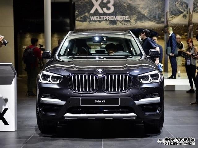 又一款豪车低头了,下探7.3万,2.0T配四驱,比奔驰大方
