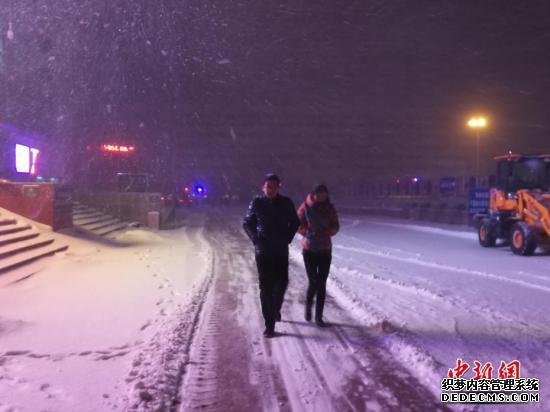 新疆北部再迎大风寒潮降雪 多地气温“骤降”约