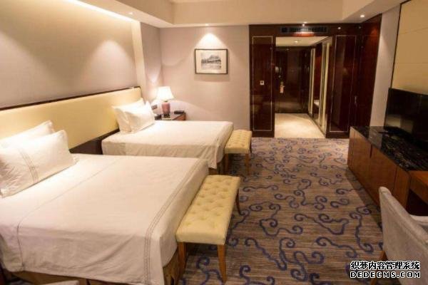 入住酒店,除了先找摄像头以外,有经验的人会把这个也检查一遍