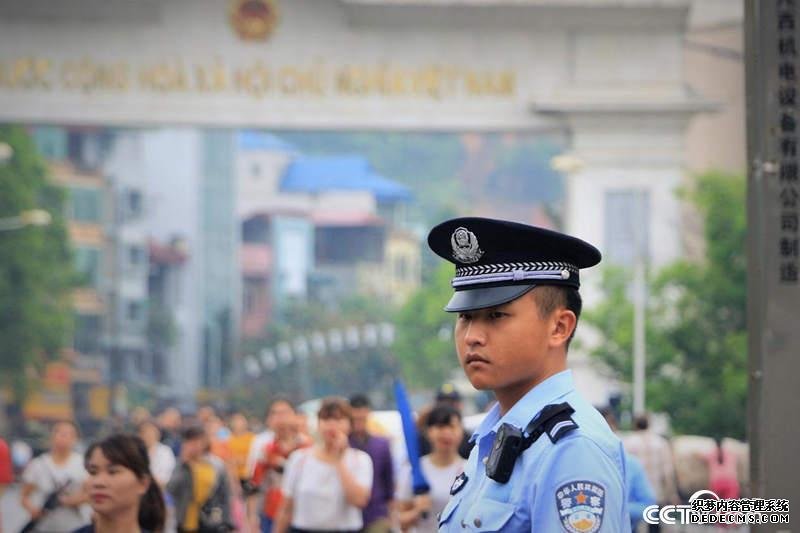 【边疆党旗红】界碑下，老党员杨天才的35年坚守
