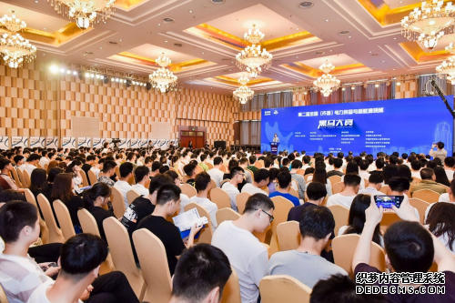 第二届全国(许昌)电力装备与新能源领域黑马大赛成功举行