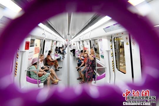 中国地铁首个“海绵车辆段”线路投入运营