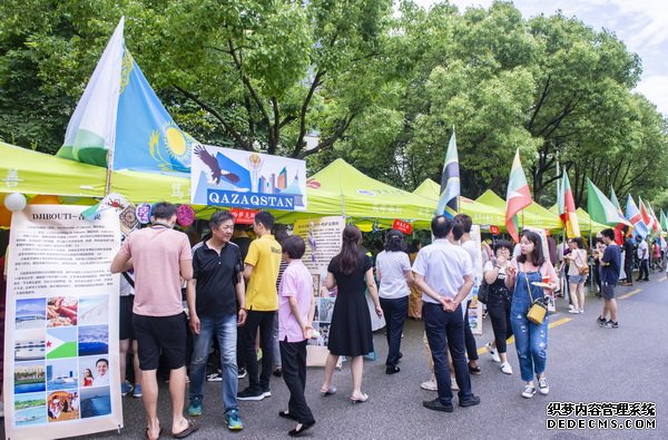 品味四海与“食”俱进 第9届国际美食文化节在江大举行