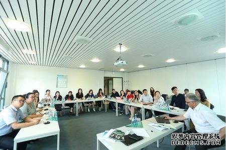 一路关怀安全成长，大众中国组织儿童道路安全