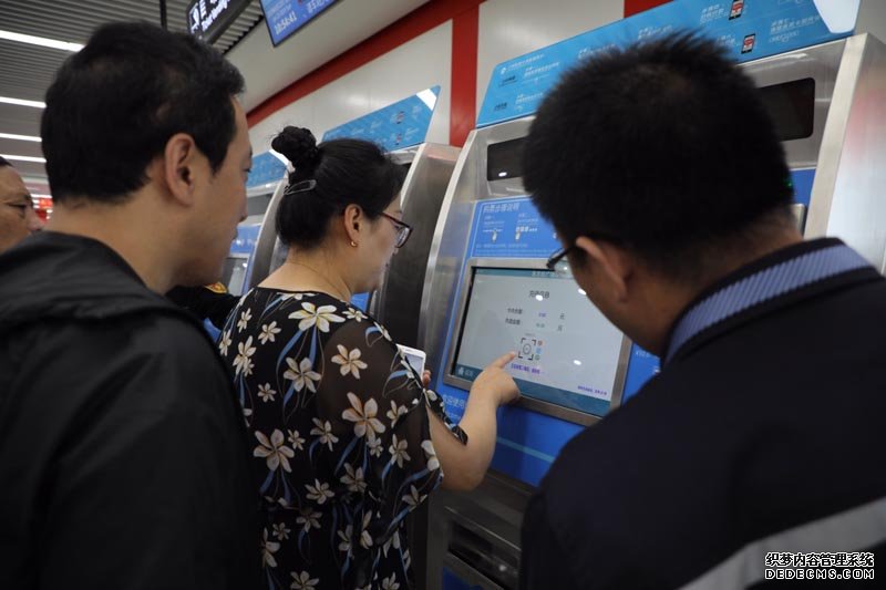 兰州地铁1号线一期工程正式开通试运营