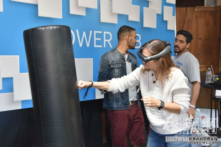 AT&T 科技娱乐展 VR，AR技术大跃进