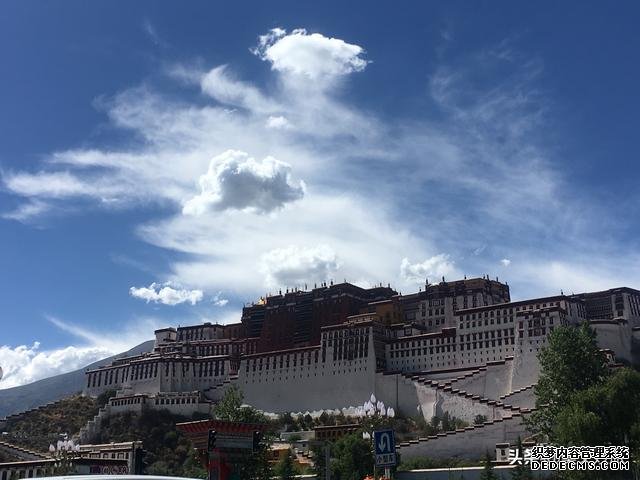 坐上火车去拉萨:一个人的祈福、净化之旅