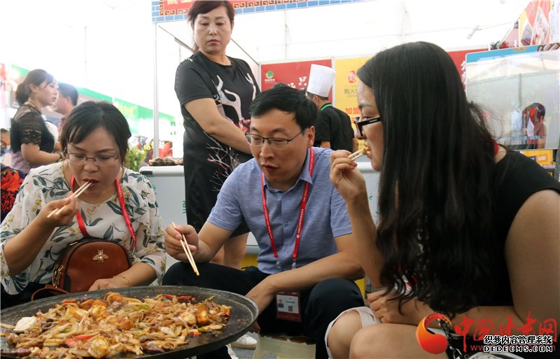 沙漠美食惊艳陇上美食博览会（图）