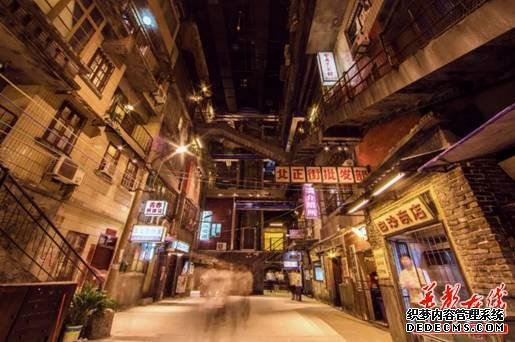 【探秘旅游新场景】文和友主题餐厅：建造在购物中心的回忆之城 除了美食还有流逝的时光