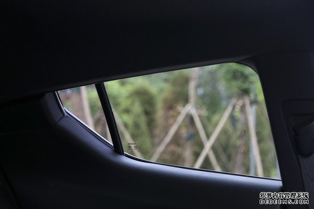 我说它是20万内最抓眼球的SUV,不接受反驳!