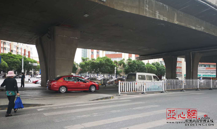 乌鲁木齐交警详解“新优化道路”通行方式