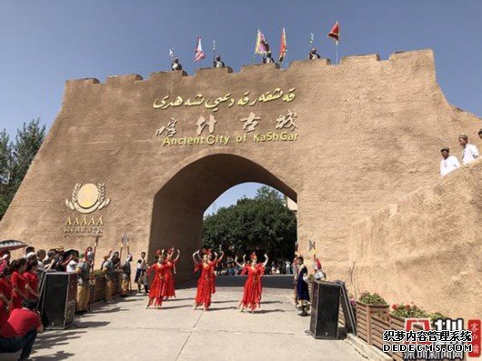 新疆是个好地方｜夏日喀什古城喜迎八方游客 感受独特文化魅力