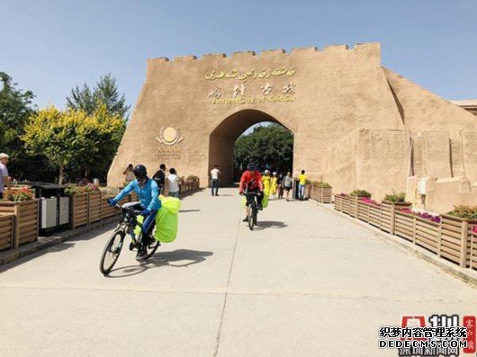 新疆是个好地方｜夏日喀什古城喜迎八方游客 感受独特文化魅力