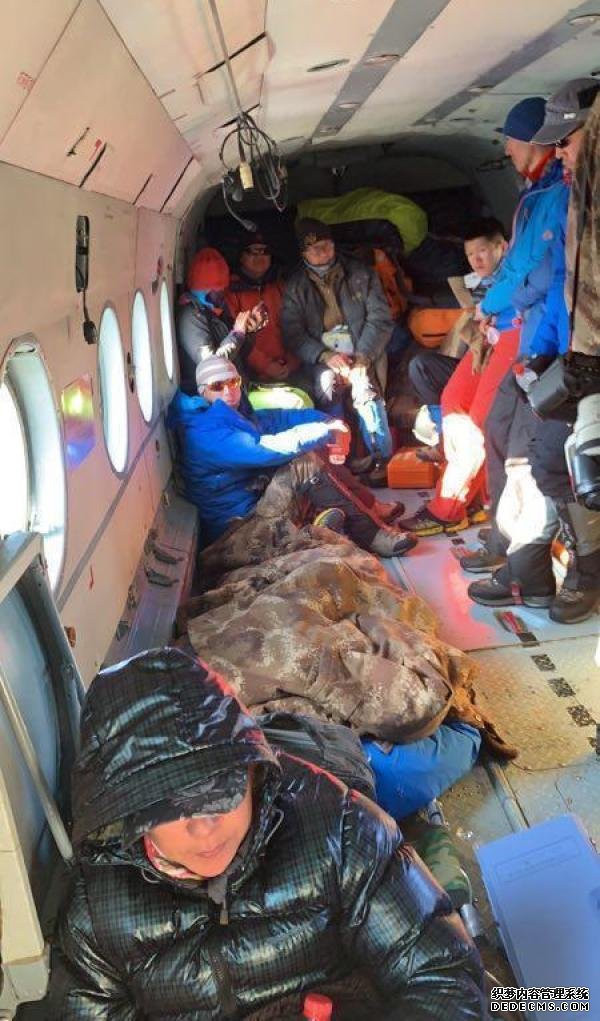 新疆昌吉雪崩10人被困获救,领队:该徒步活动未