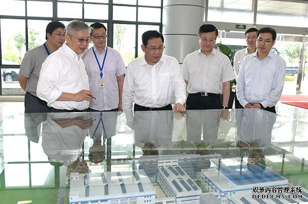 特斯拉等重大项目纷至沓来的这个地区,李强再