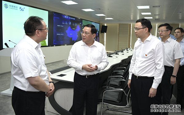 特斯拉等重大项目纷至沓来的这个地区,李强再