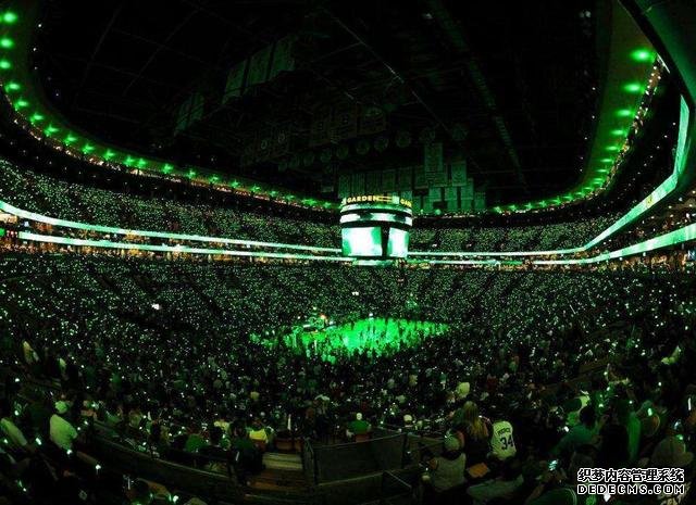 来自NBA妖怪主场的恐怖！球迷噪音超波音飞机，绿军地板潜伏玄机