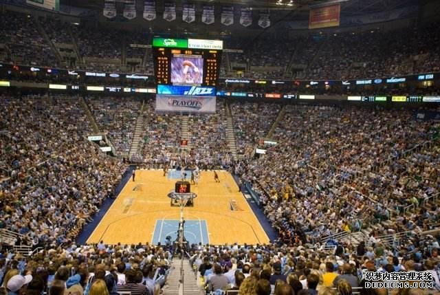 来自NBA妖怪主场的恐怖！球迷噪音超波音飞机，绿军地板潜伏玄机