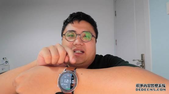 博主评测华科技Amazfit GTR智能手表：比苹果更实用