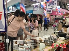 法国人吃的百年饼干、奶