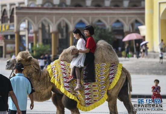 （社会）（2）新疆喀什：旅游旺季引客来
