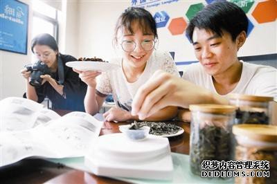 天津工业大学大学生“上山下乡”创业扶贫显身手