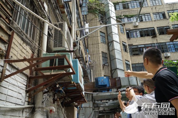 黄河路美食一条街油烟扰民、垃圾中转站臭味刺