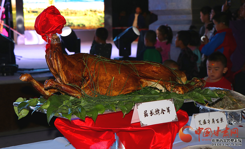 “风味人间” 民勤苏武沙羊美食街火热“开街 ”