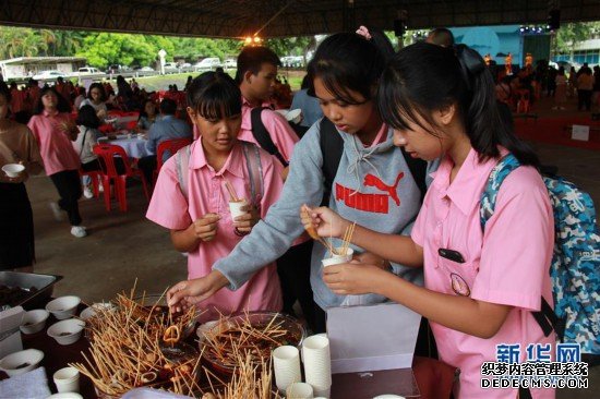（国际·图文互动）（5）泰国一孔子学院举办“中国厨房”美食文化节