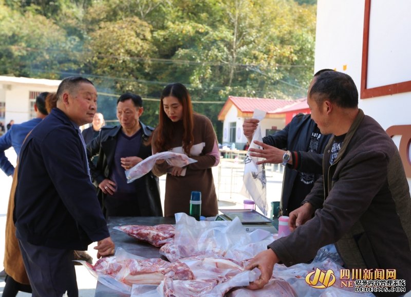 品羌山生态猪宴 赏乡村振兴好风光 ——北纬31.8°北川第二届羌河湾生态猪美食文化节在小坝镇举行