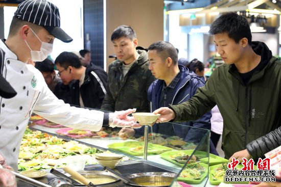 苏鲜生南京清江店火热来袭 美食芳香扑鼻而来