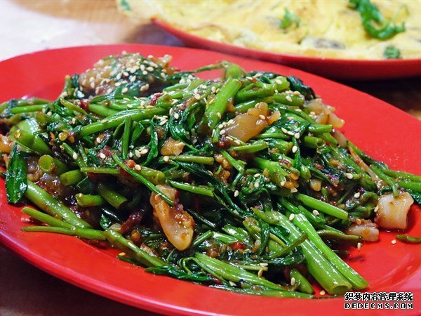 冬季女性爱美适合常吃四种食物，美容护肤，延缓衰老，肌肤更水嫩