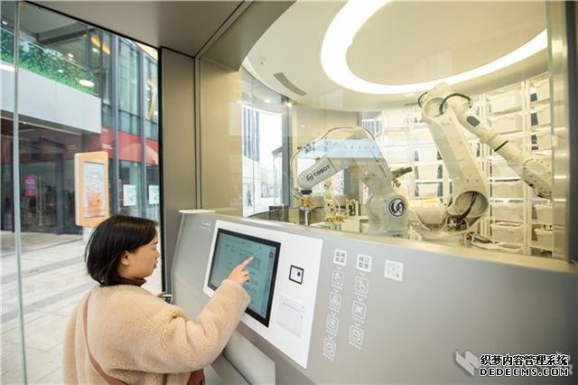 华为首家智能售货店落地光谷