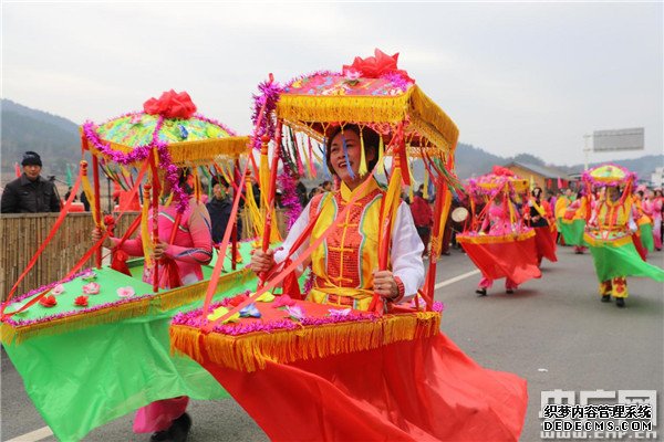 赏民俗 品美食 购年货 商城县“英雄里罗城·大别山民俗文化旅游节”开幕