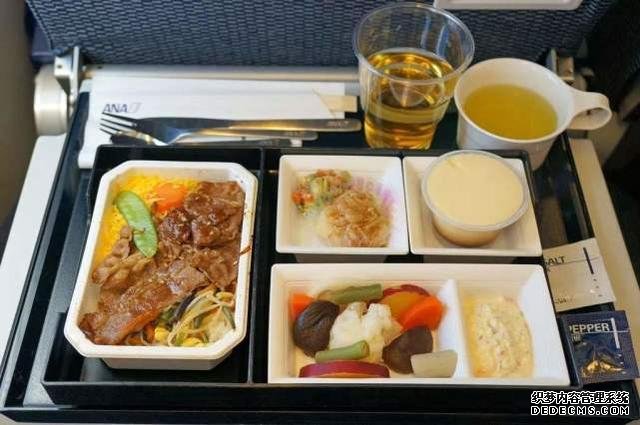 各国“飞机餐”，中国丰盛，美国热量高，看到印度：没食欲了