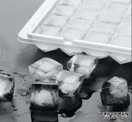 自己冻的冰块是白的,为啥肯德基的是透明的?网友看后:原来如此
