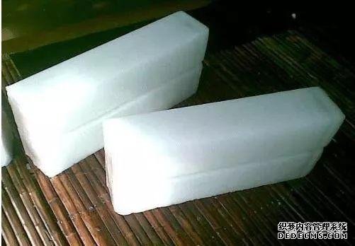 自己冻的冰块是白的,为啥肯德基的是透明的?网友看后:原来如此