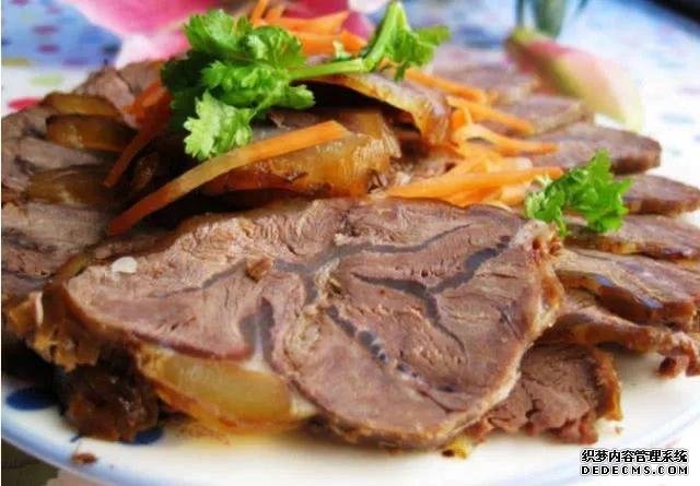 做卤牛肉时,学会这3招,牛肉不散入味,好吃不厌!