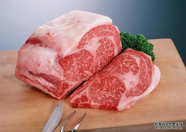 一斤生牛肉能卤出多少熟牛肉？怪不得卤肉店爱卖卤牛肉