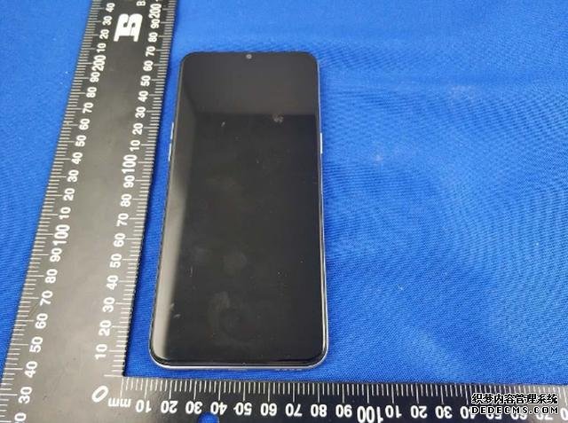 真香入门机谍照曝光:5000mAh+4800万四摄,不满1千?