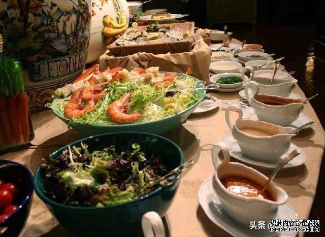 自助餐厅50元一客依然不亏,老板套路一大堆,究竟是谁给谁上课?