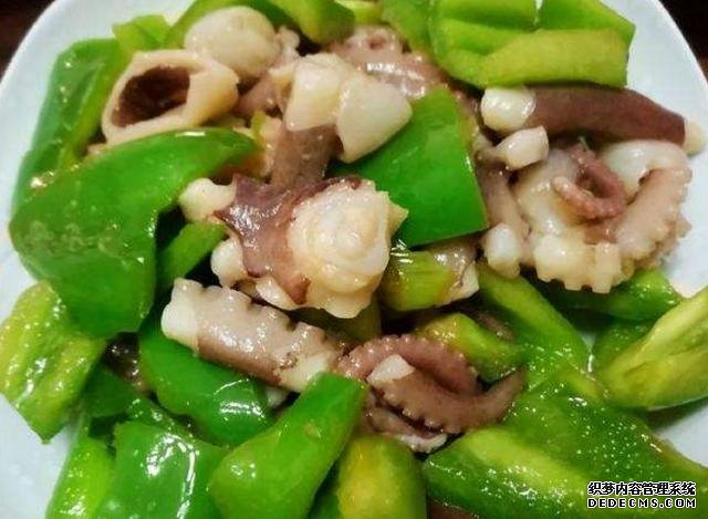 这种海鲜价格不贵,简单炒一炒即可,味美多滋口感特棒