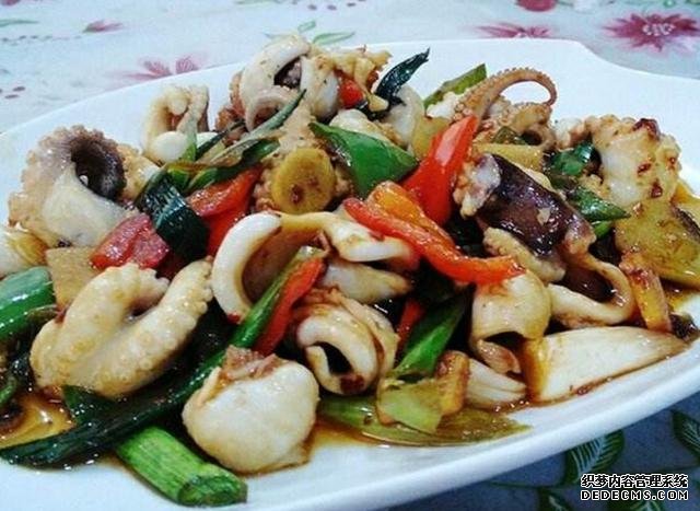 这种海鲜价格不贵,简单炒一炒即可,味美多滋口感特棒