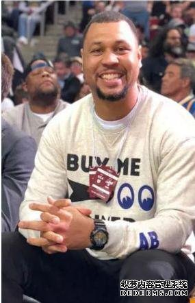 NBA退役后变化最大的球星!基里连科成男神 毕比麒麟臂惊人