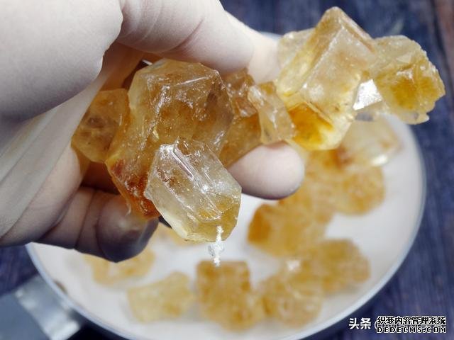 冰糖里吃出“白线”,很多人嫌脏,制糖商这样解释