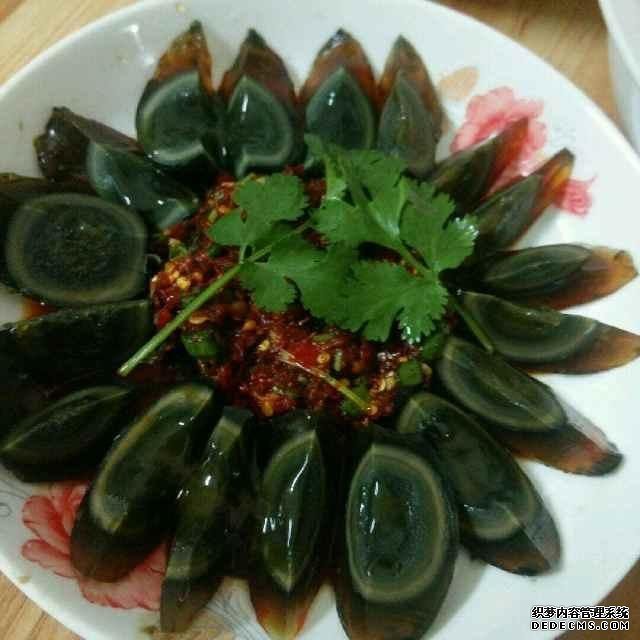 国内的经典4大下酒菜,吃过三种的,就可以被称为“酒鬼”了